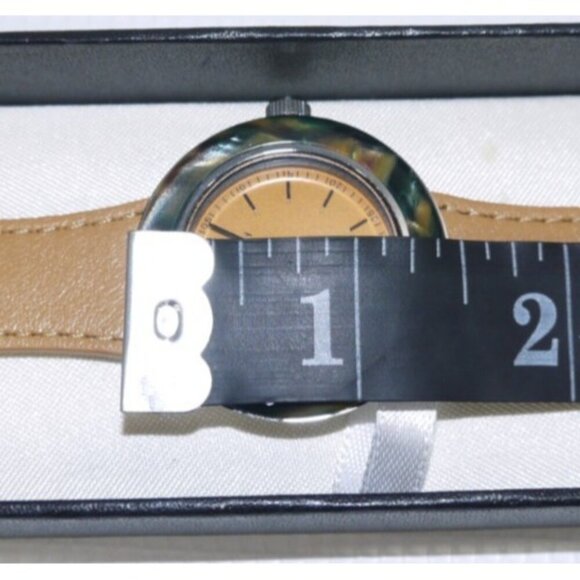 TOKYOBAY round analog quartz watch with green & brown tortoise shell pattern NEW - Picture 4 of 4